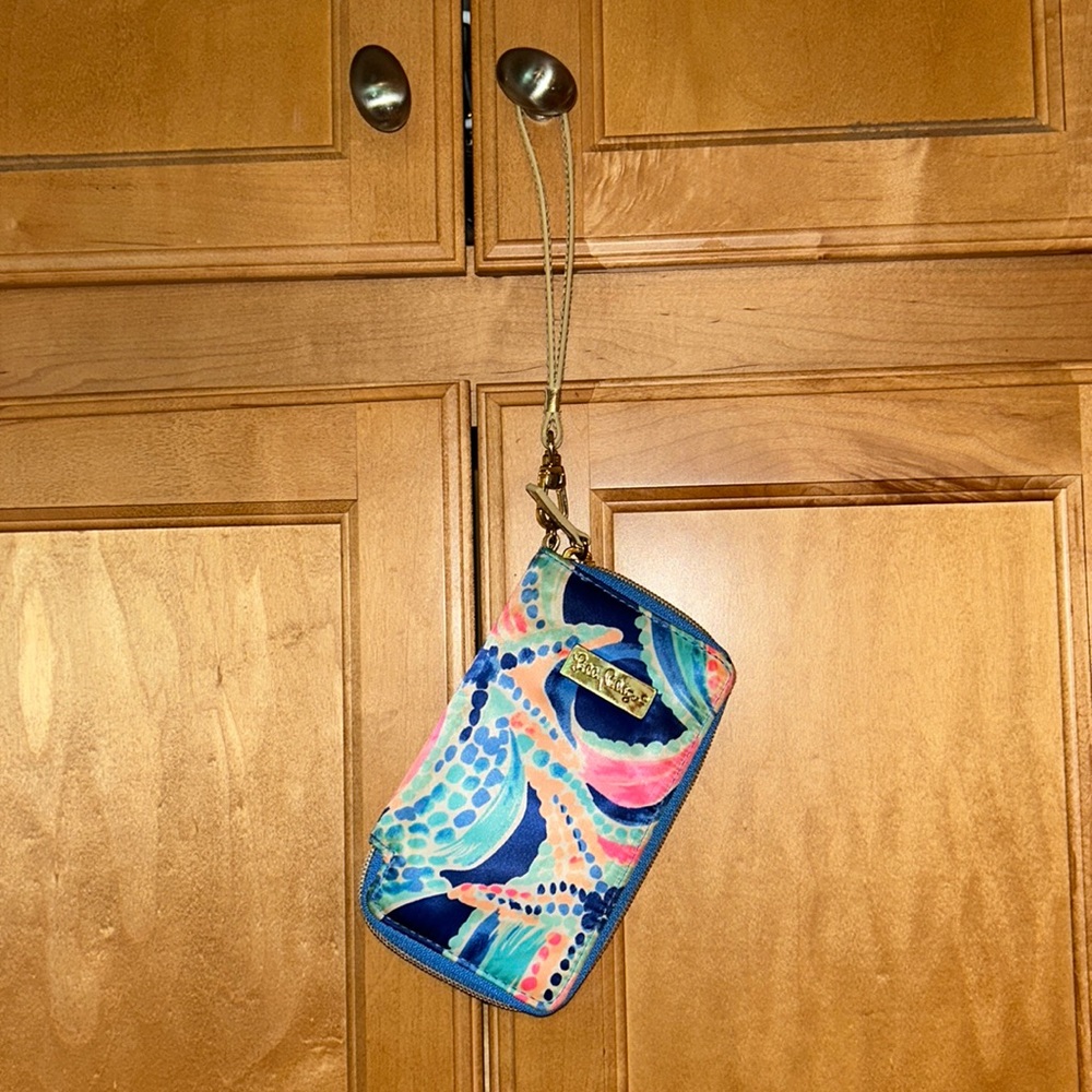 Lilly Pulitzer wristlet